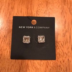 New York and company stud earrings